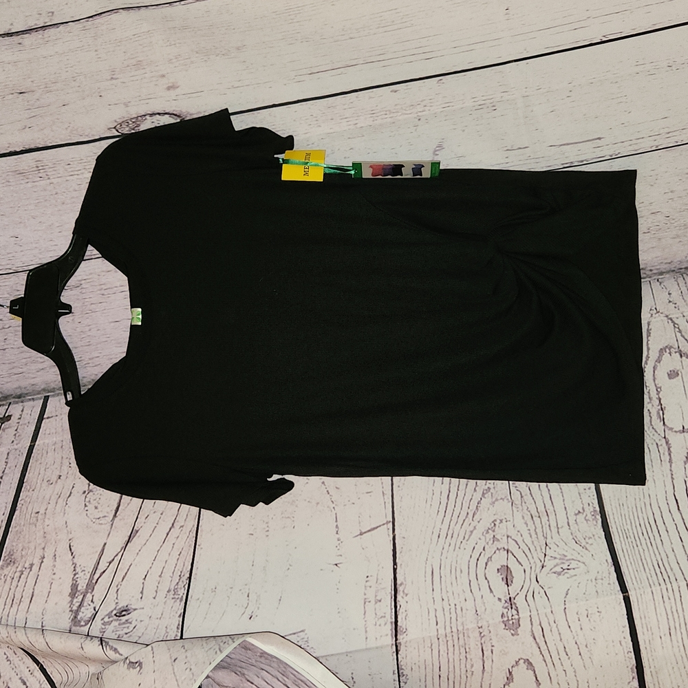 Green Tea top NWT with knotted front size Medium